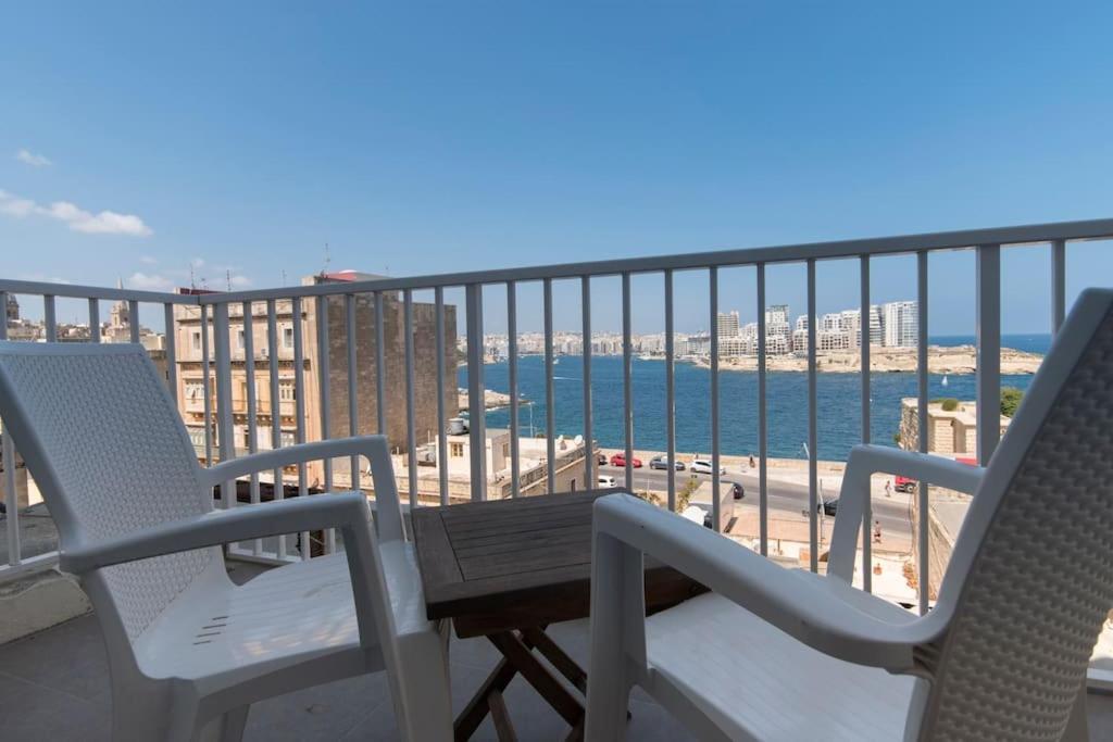 Vallettastay - Harbor View Gem -Sea View 2 Bed Apt Kültér fotó