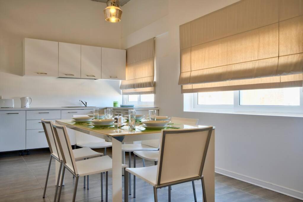 Vallettastay - Harbor View Gem -Sea View 2 Bed Apt Kültér fotó